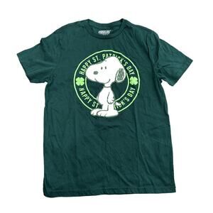 Peanuts Snoopy St. Patricks Day Graphic T-Shirt in Green, Size M​​​​